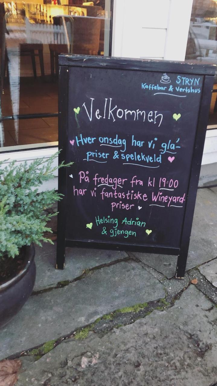 Stryn Kaffebar & Vertshus المظهر الخارجي الصورة
